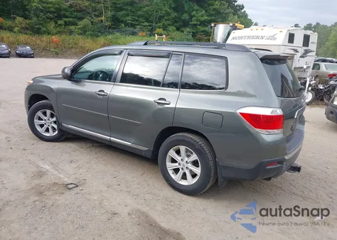 2012 Toyota Highlander Se V6 z USA, uszkodzony, nr VIN 5TDBK3EH3CS153508